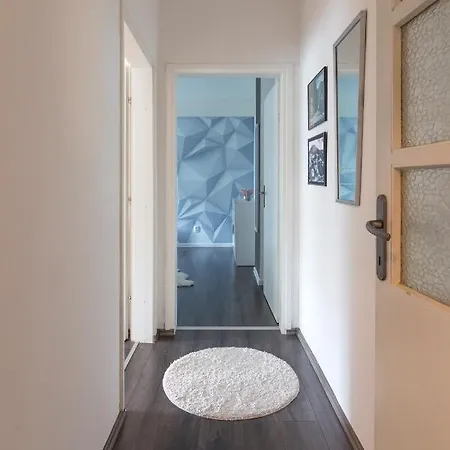 Amra Apartment