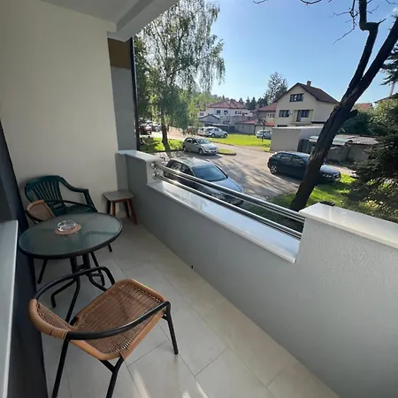 Apartment Amra *